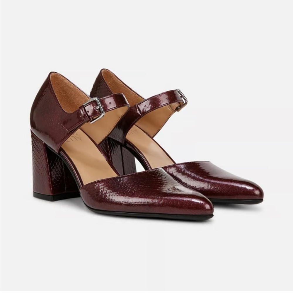 Naturalizer pixie Mary Jane heels in maroon size 8